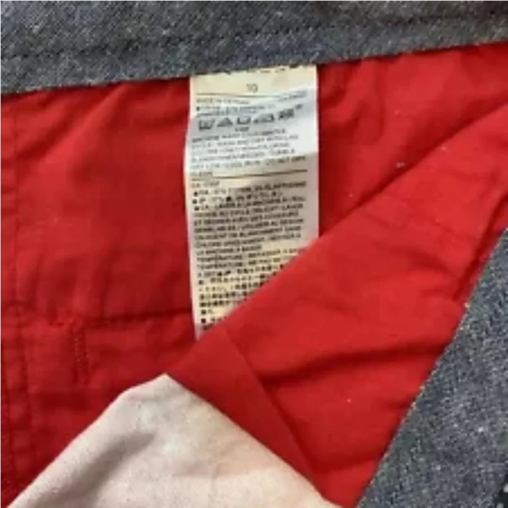 Banana republic Shorts Womens size 10 red with white anchor  5” Inseam Nice Cond - Picture 8 of 10